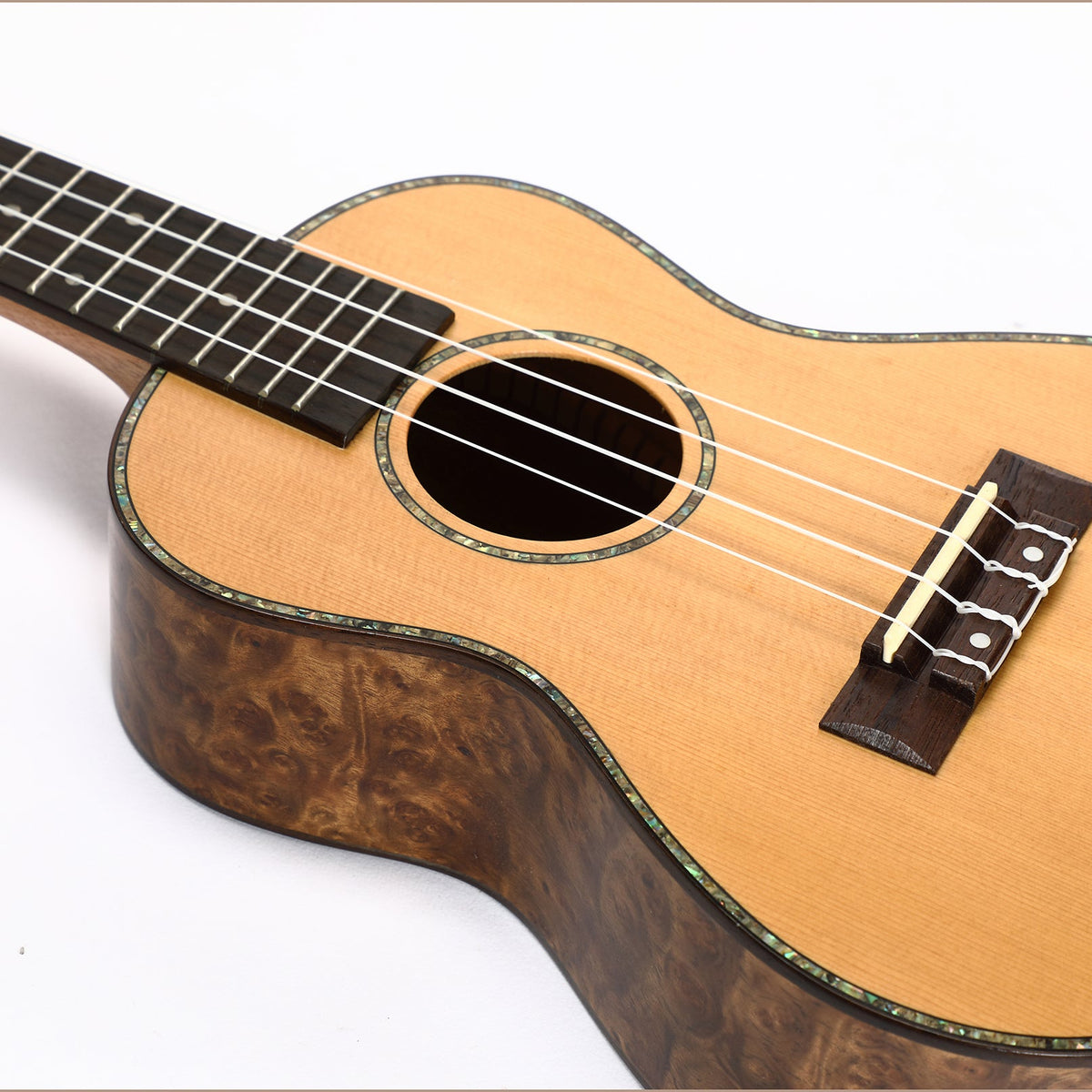 Snail UKC-AR400  - Solid Spruce Concert Ukulele, Top, Back &amp; Side Camphor Burl Laminate, Matte Finish
