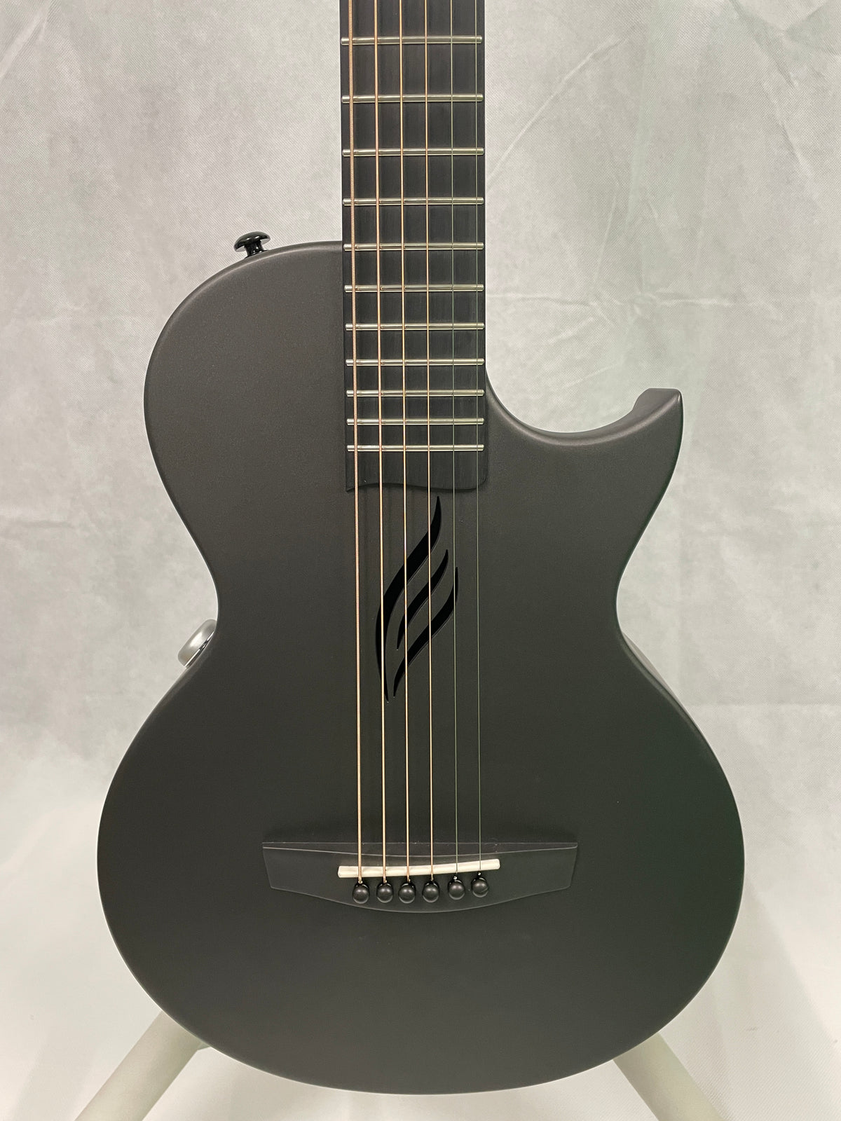 B Stock Enya Nova Go Sonic in Black