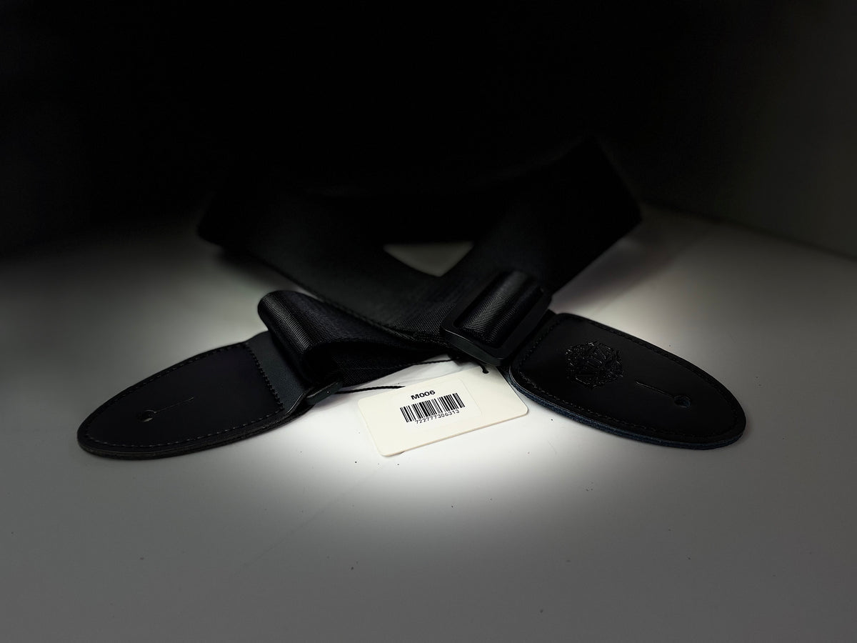 ISUZI M006 Black Guitar Strap - Red Chilli Audio