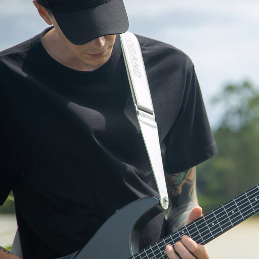 Aeroband Guitar Strap in White