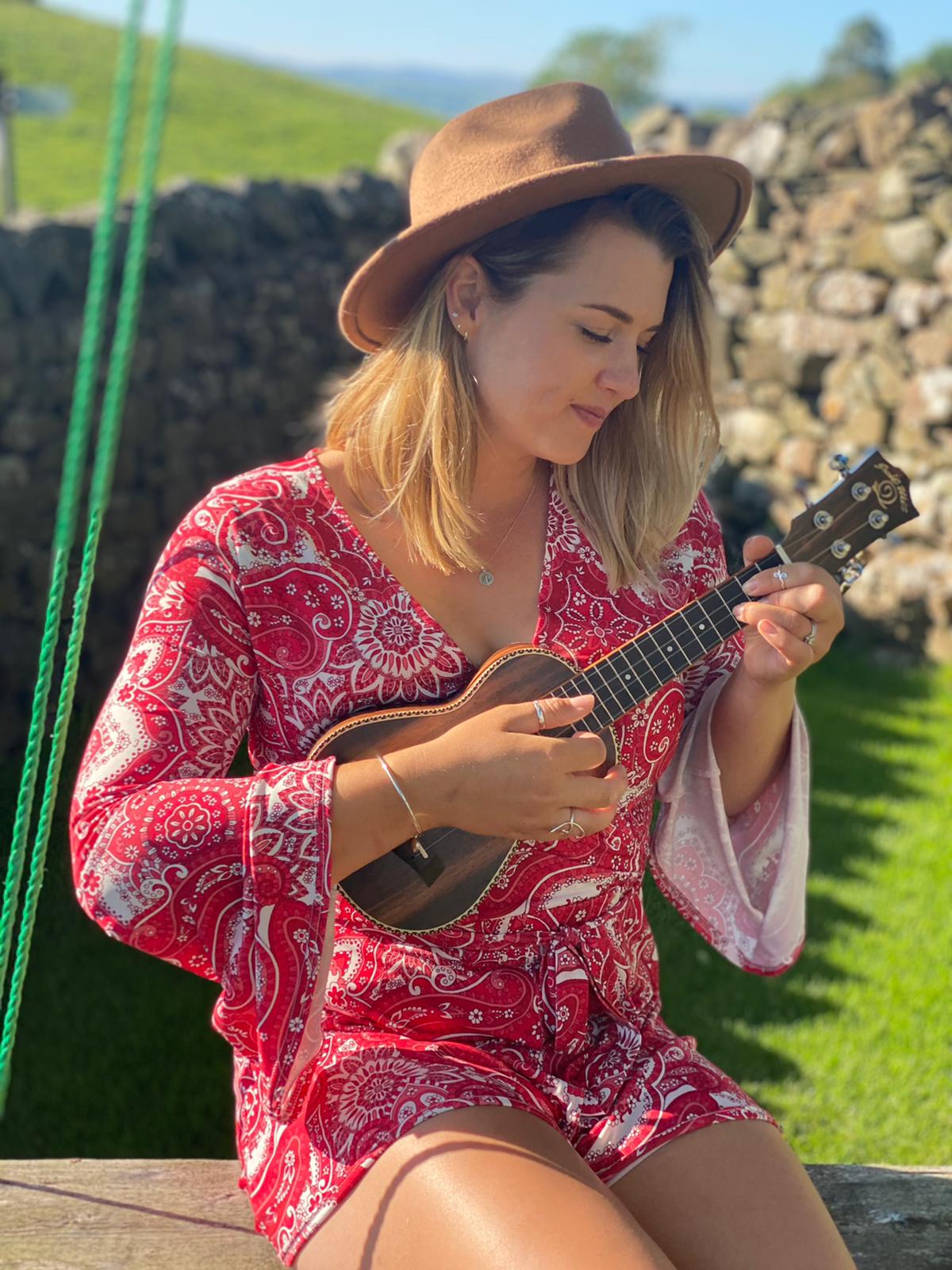 Snail UKS-E220 Ebony Soprano Ukulele